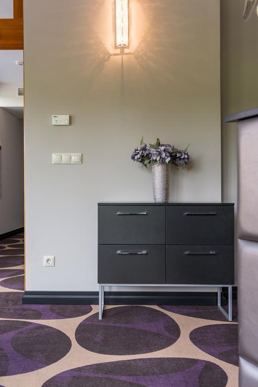 Victoria Garden Hotel Es Etterem Nyíregyháza 外观 照片