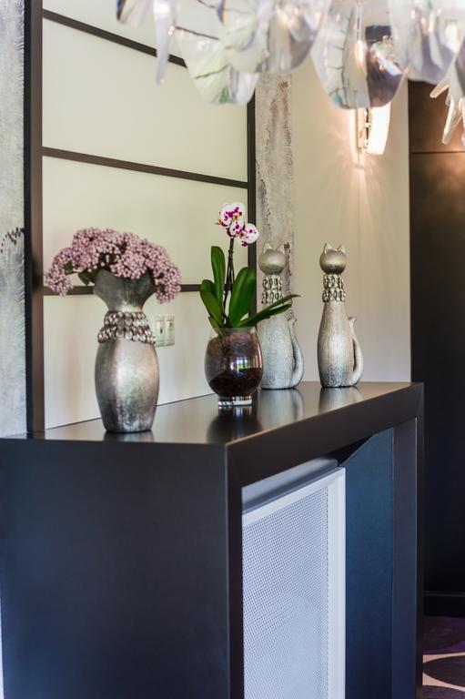 Victoria Garden Hotel Es Etterem Nyíregyháza 外观 照片