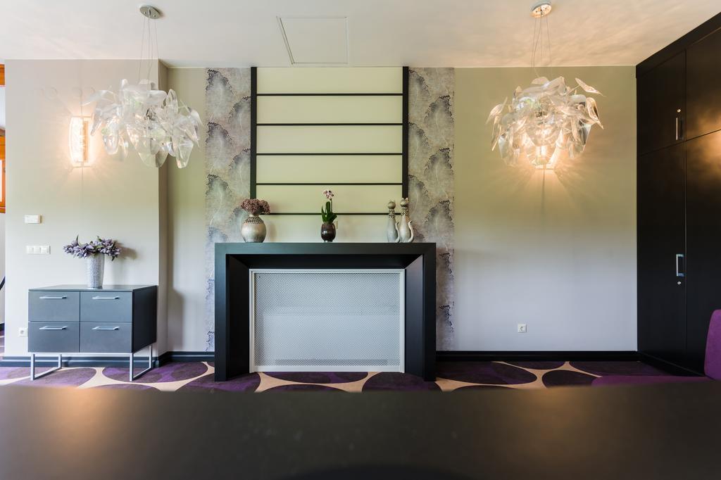 Victoria Garden Hotel Es Etterem Nyíregyháza 外观 照片