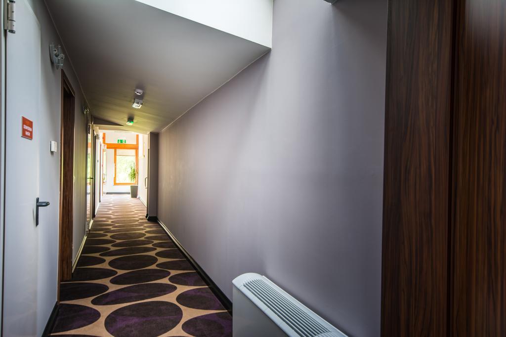 Victoria Garden Hotel Es Etterem Nyíregyháza 外观 照片