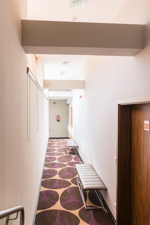 Victoria Garden Hotel Es Etterem Nyíregyháza 外观 照片