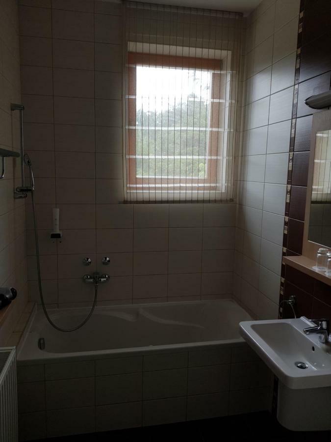 Victoria Garden Hotel Es Etterem Nyíregyháza 外观 照片